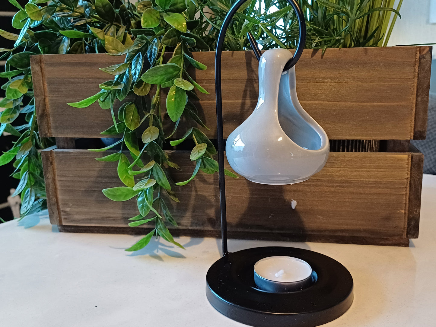 Tear drop style wax melter